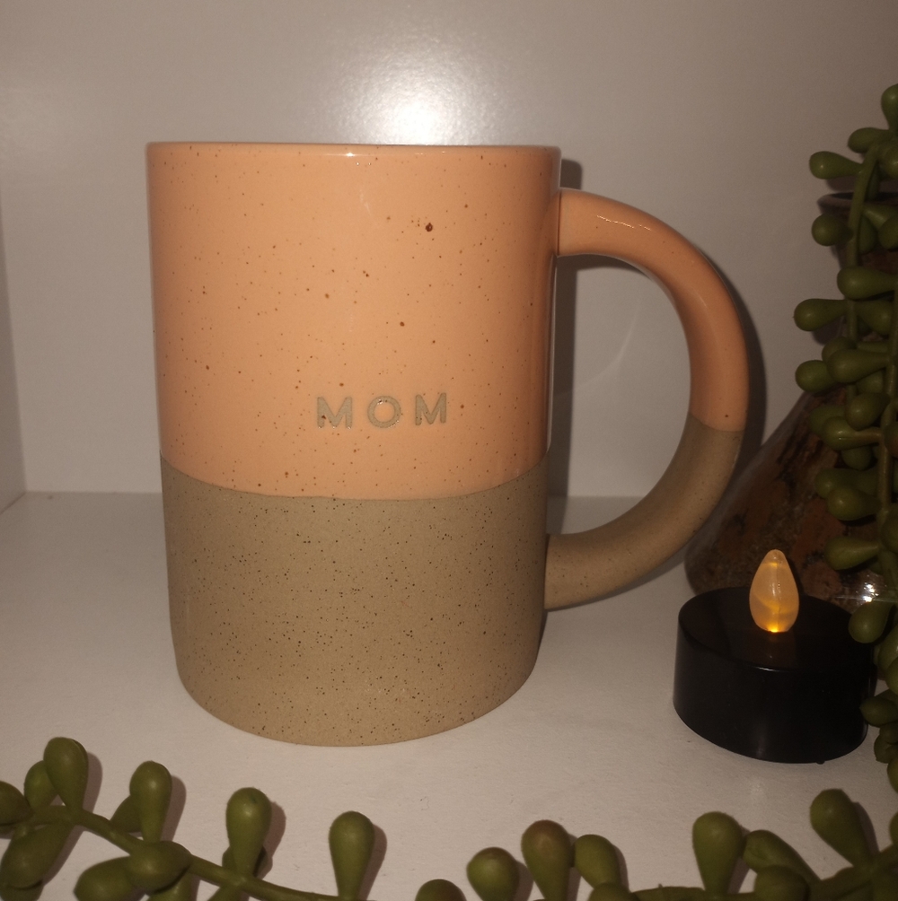 Room Essentials MOM Two-Tone Peach and Tan Ceramic Mug